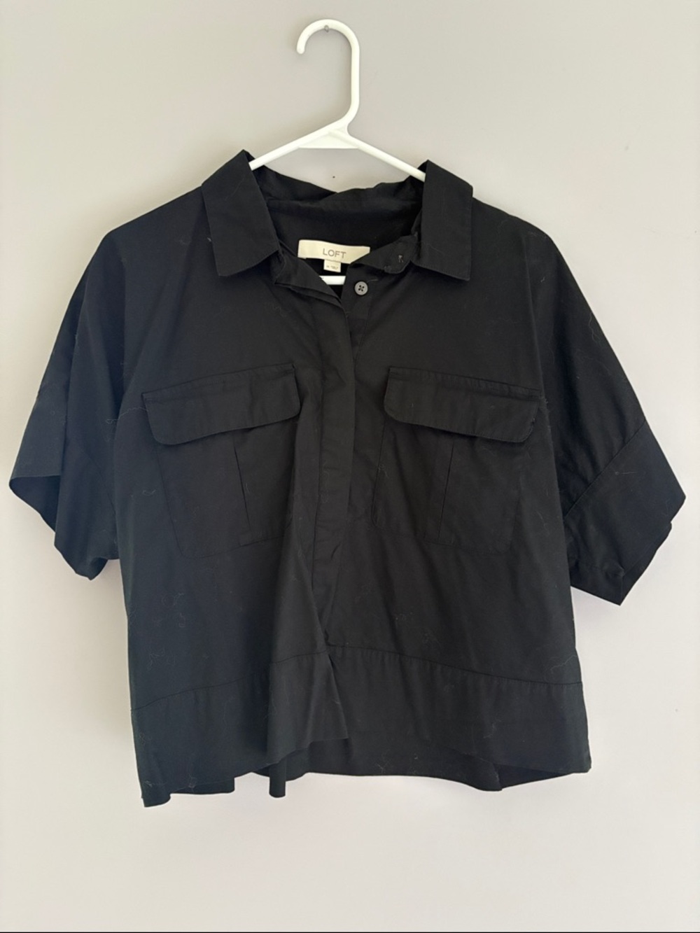LOFT Black Cropped Button-Up Shirt